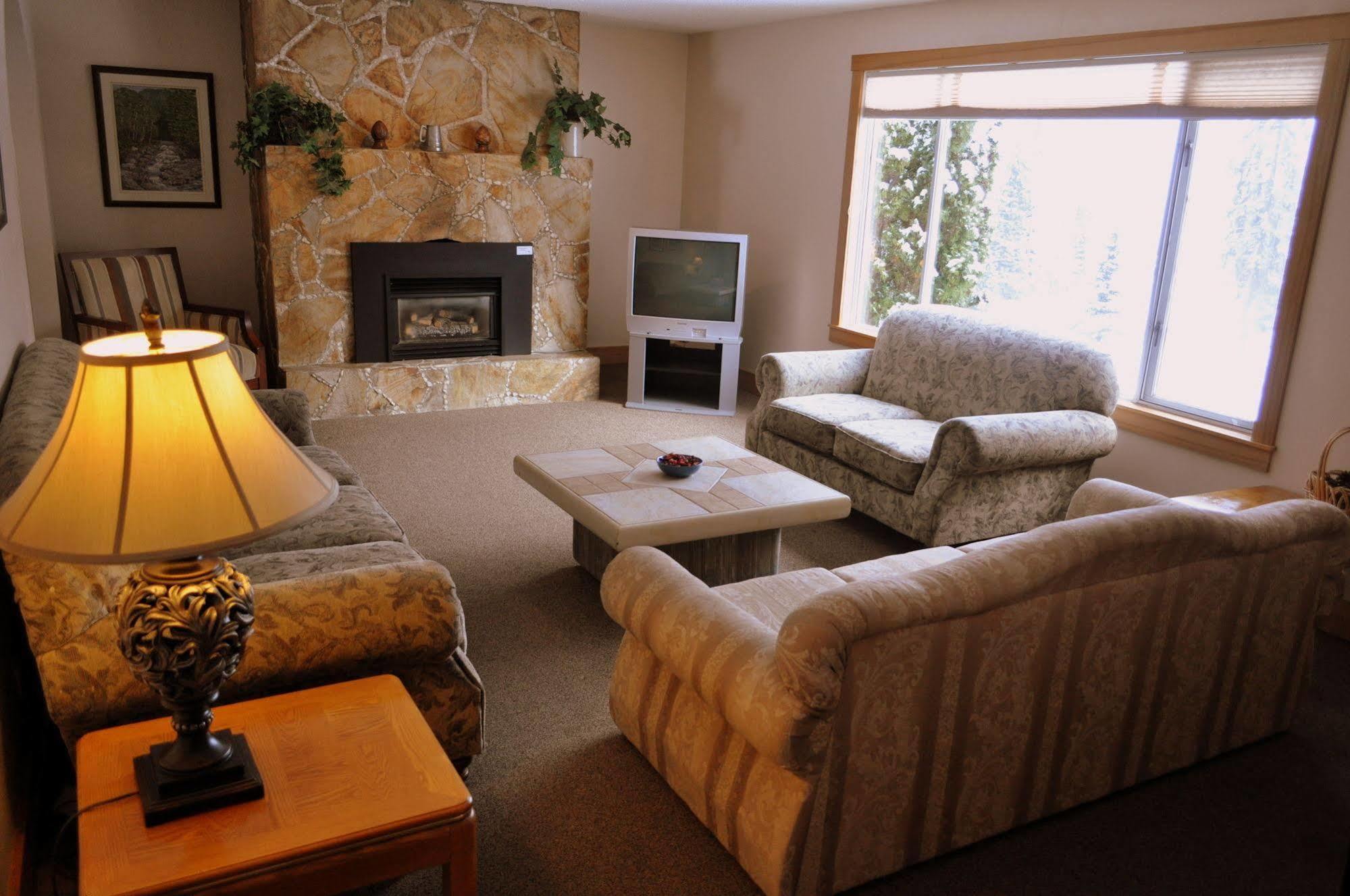 Red Mountain Village Condos روسلاند المظهر الخارجي الصورة